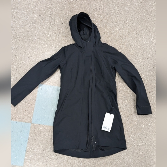 Lululemon Rain rebel insulated jacket - Picture 1 of 13